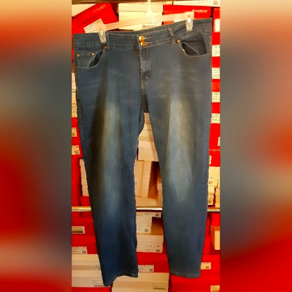 City Ink Gently used size 22 medium wash faded straight leg stretchy jeans